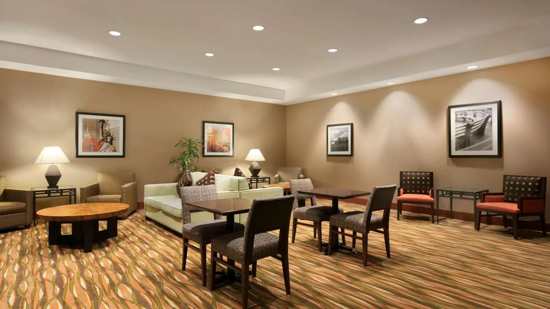 Hampton Inn New York - Laguardia Airport Hotel