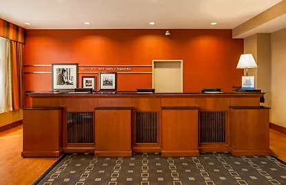 Hampton Inn New York - Laguardia Airport Hotel